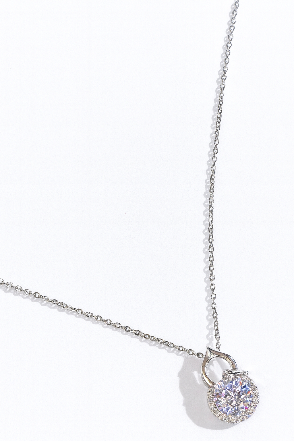 Eterna Brilliance Pendant Necklace