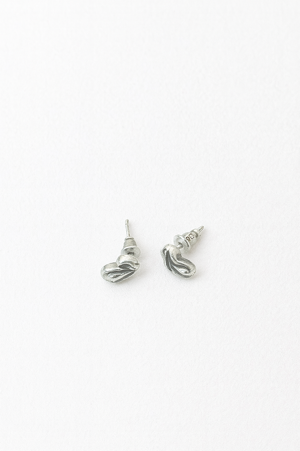 Sculpted flame Stud